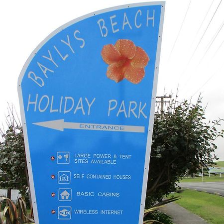 Baylys Beach 贝丽丝海滩度假公园酒店 外观 照片